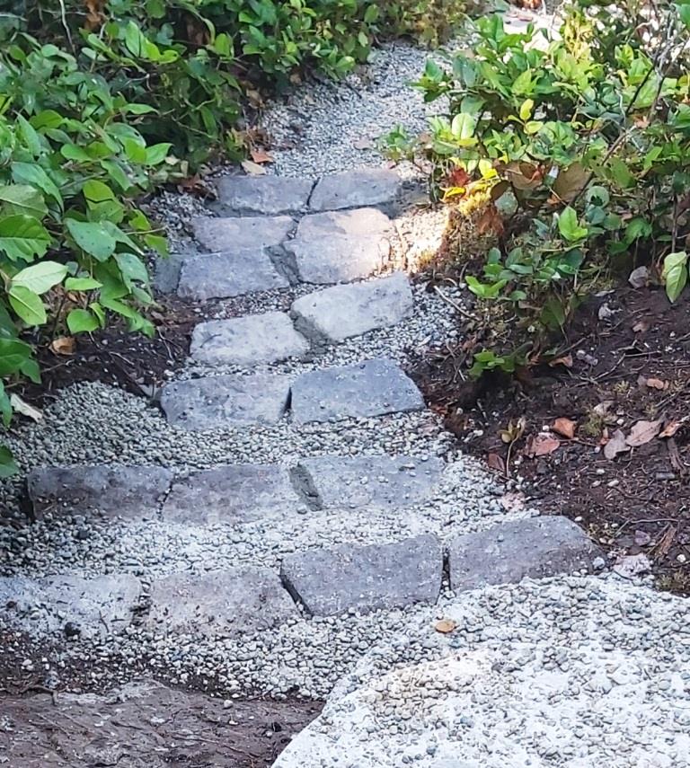 Hillside Stepping Stone Path - after picture - Stepping Stones on Hill - Stone Path - use retaining wall bricks for a hilly path when there are loose stones on a hillside