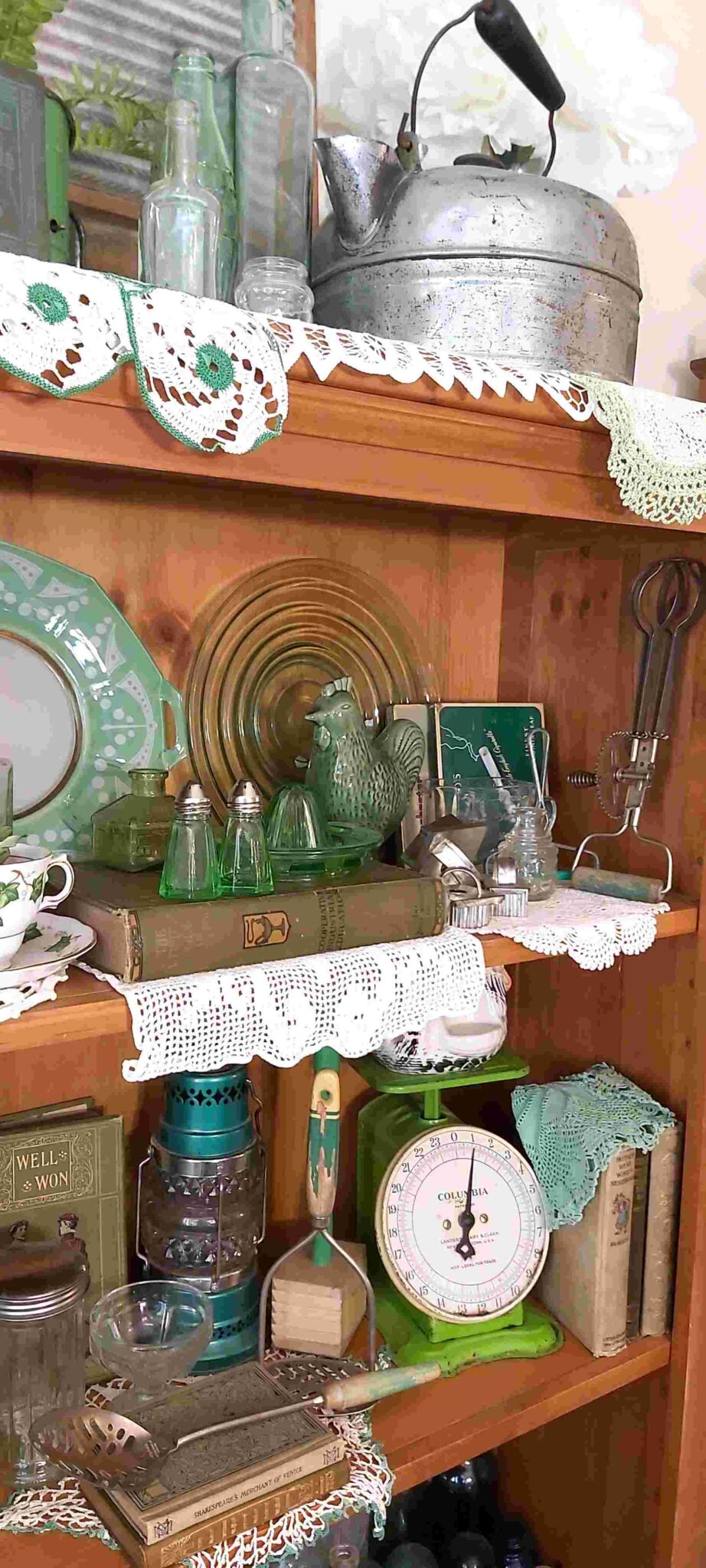 Vintage Green Farmhouse Decor - Everything Country CA
